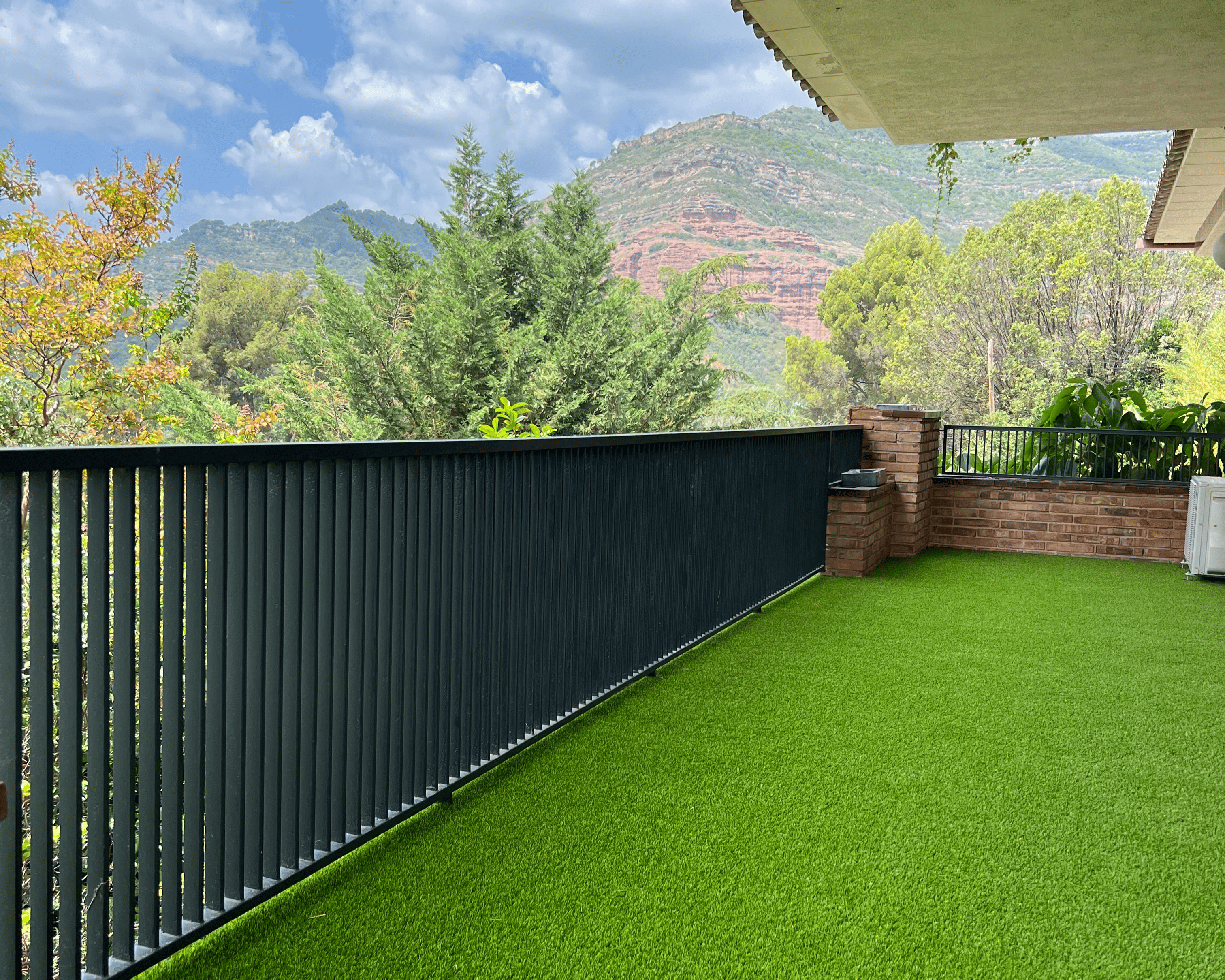 Instal·lació de gespa artificial per terrasses